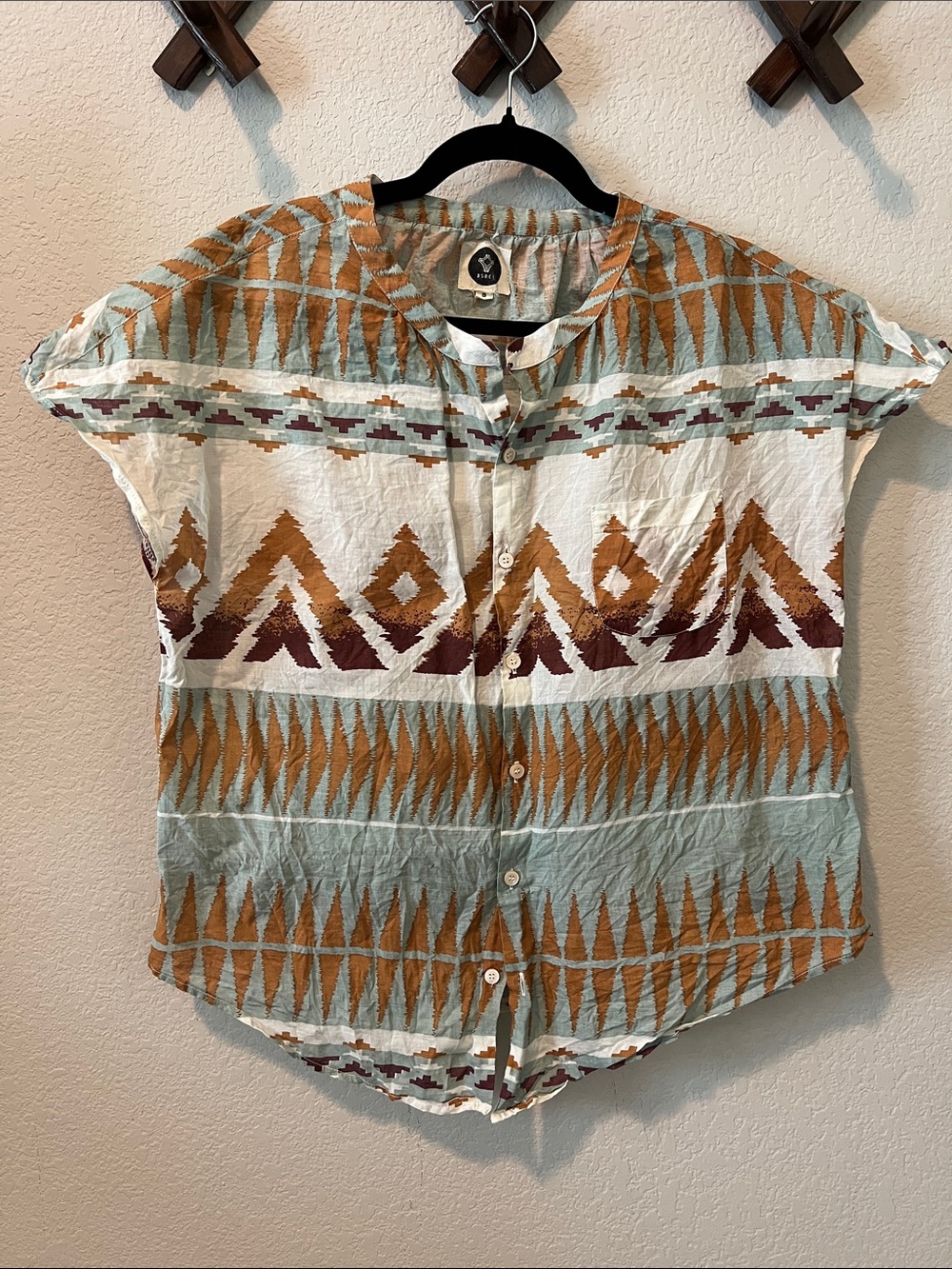 BsBee Short Sleeve Button Down Top Blouse Desert Colors Small